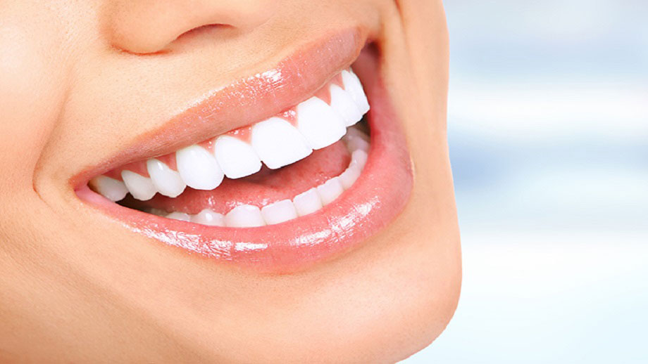 کلینیک دندانپزشکی و ایمپلنت دیجیتال کارن